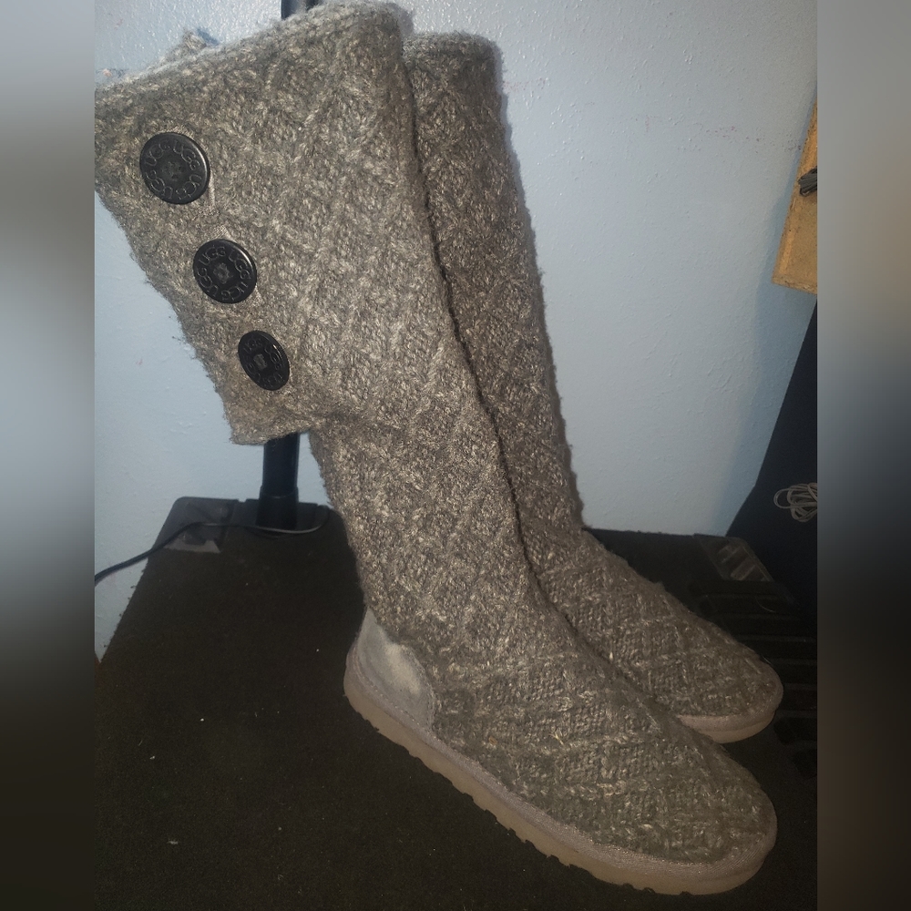 UGG Lattice Cardy Boots 3066-Charcoal, Size 6